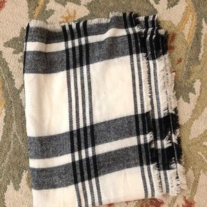 Black and off-white plaid blanket scarf